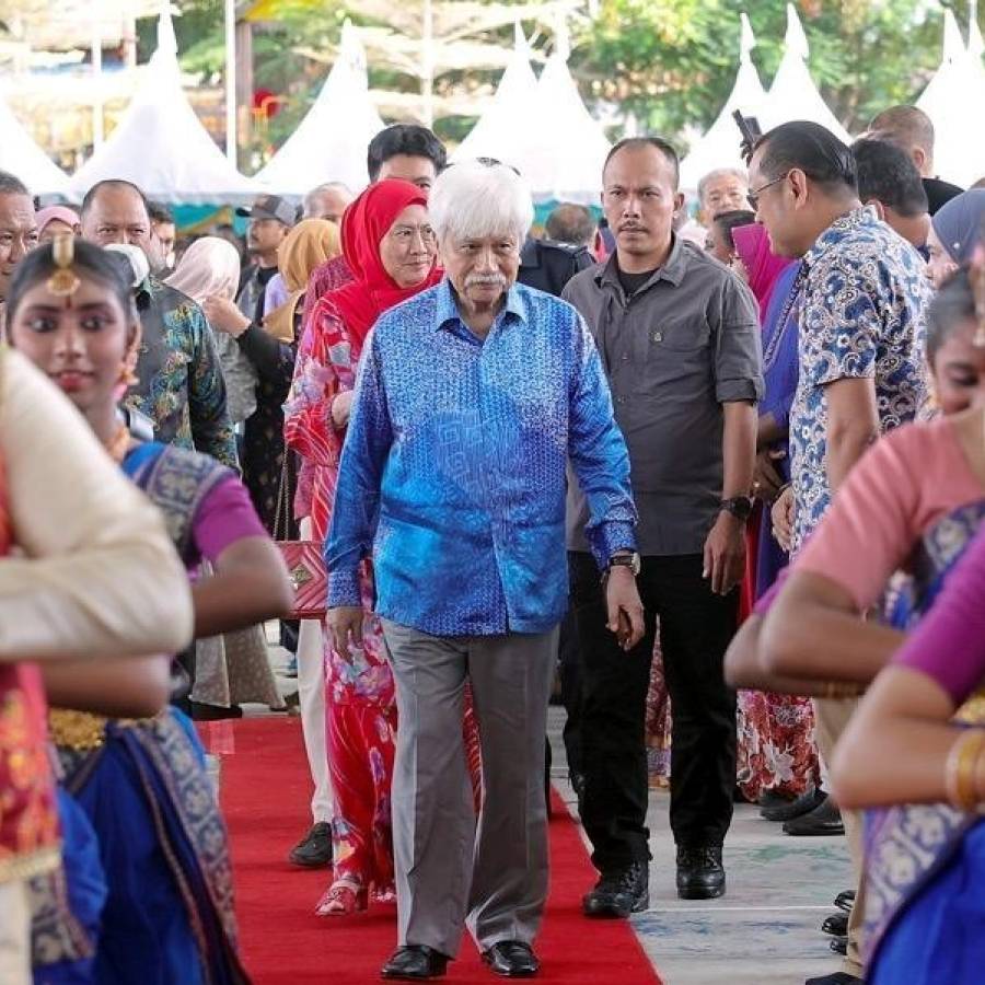 TUANKU MUHRIZ BERANGKAT KE RUMAH TERBUKA DEEPAVALI NEGERI SEMBILAN 